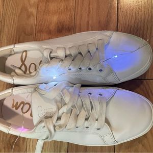 Sam Edelman White Snickers/ Size 8